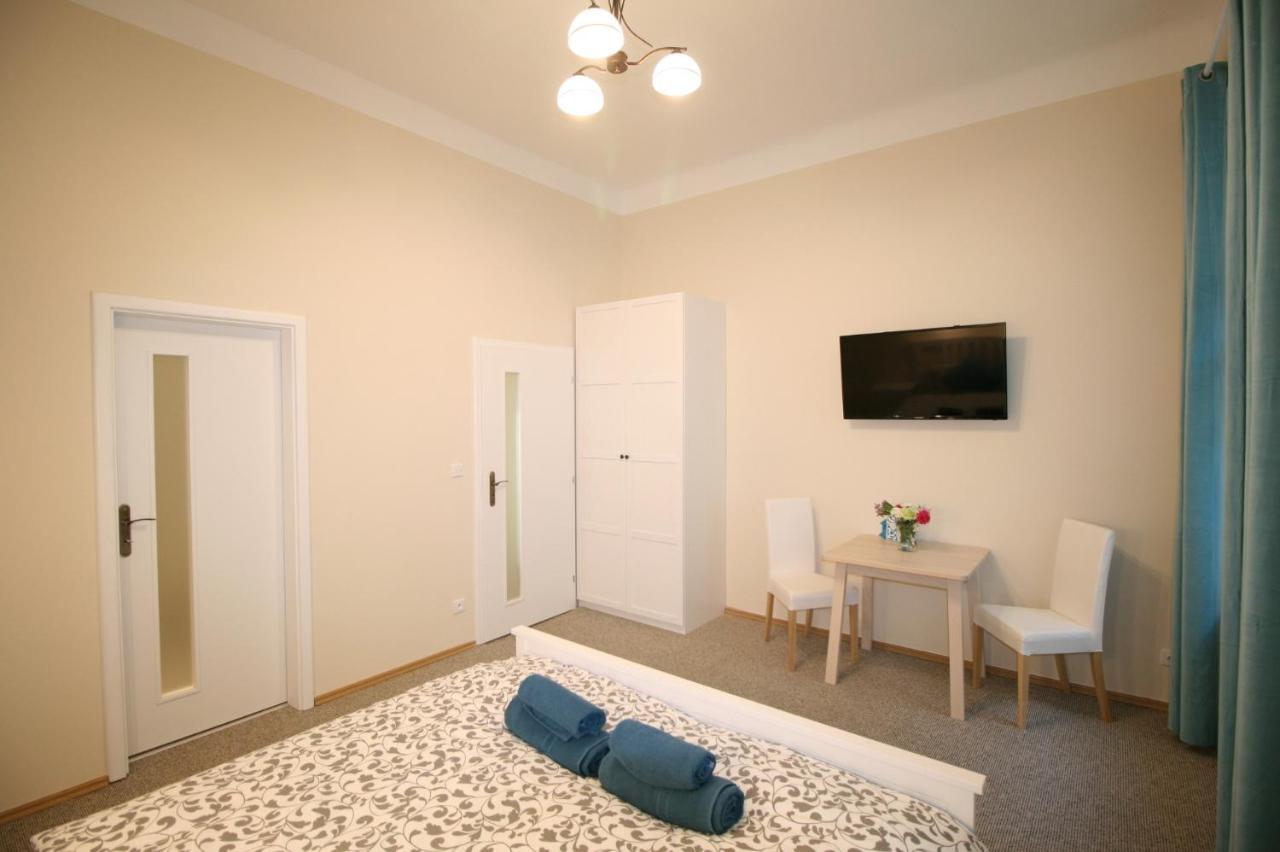 Finnem Rentals Tyrsova Prag Exterior foto